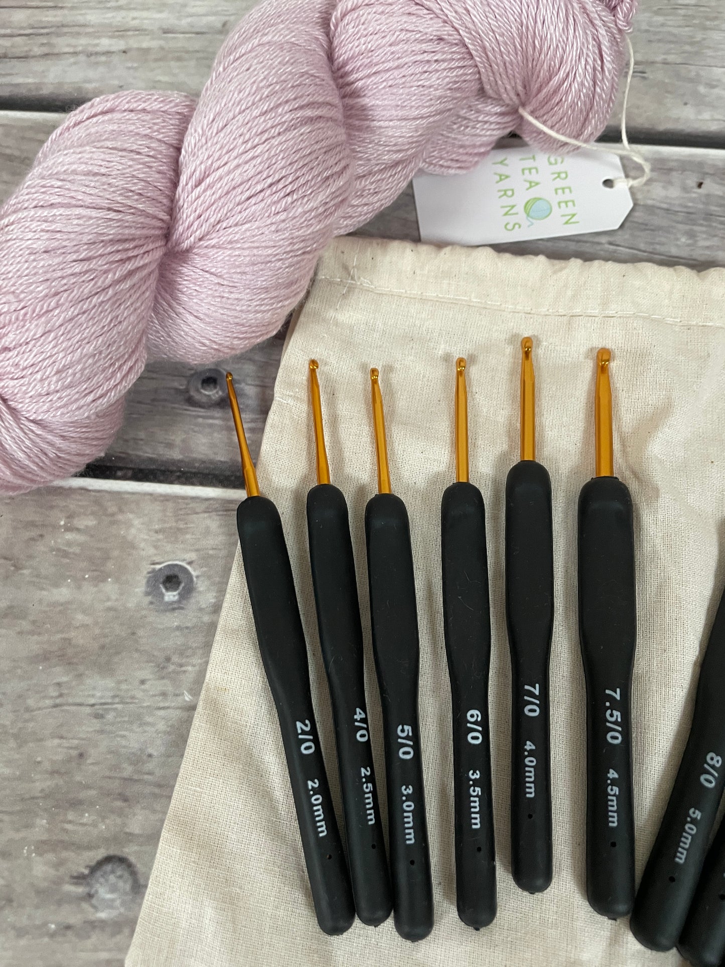 Beginner crochet hook set