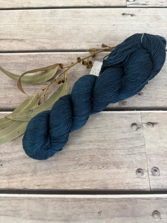 Midnight in Paradise - Merino/silk - 3 Ply - Jasmine 3