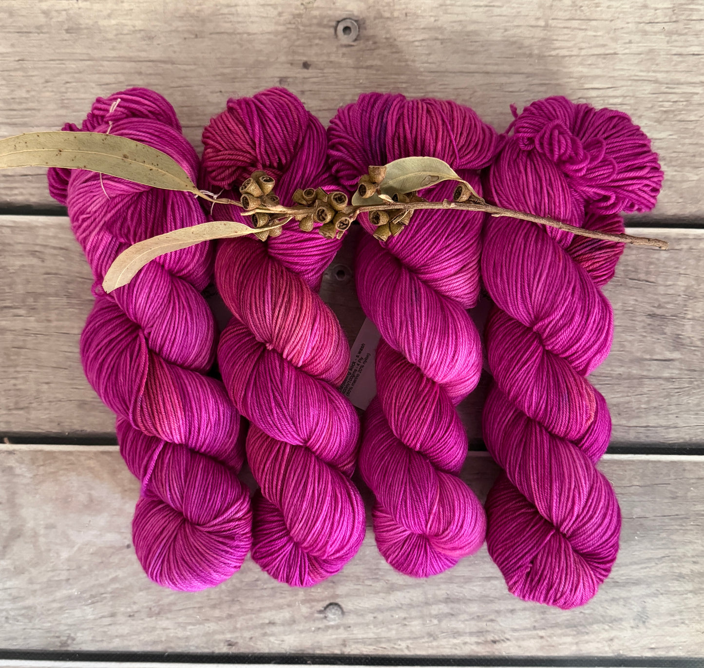 Peony Whisper ooak - 4 ply sock yarn in merino and nylon - Darjeeling 4