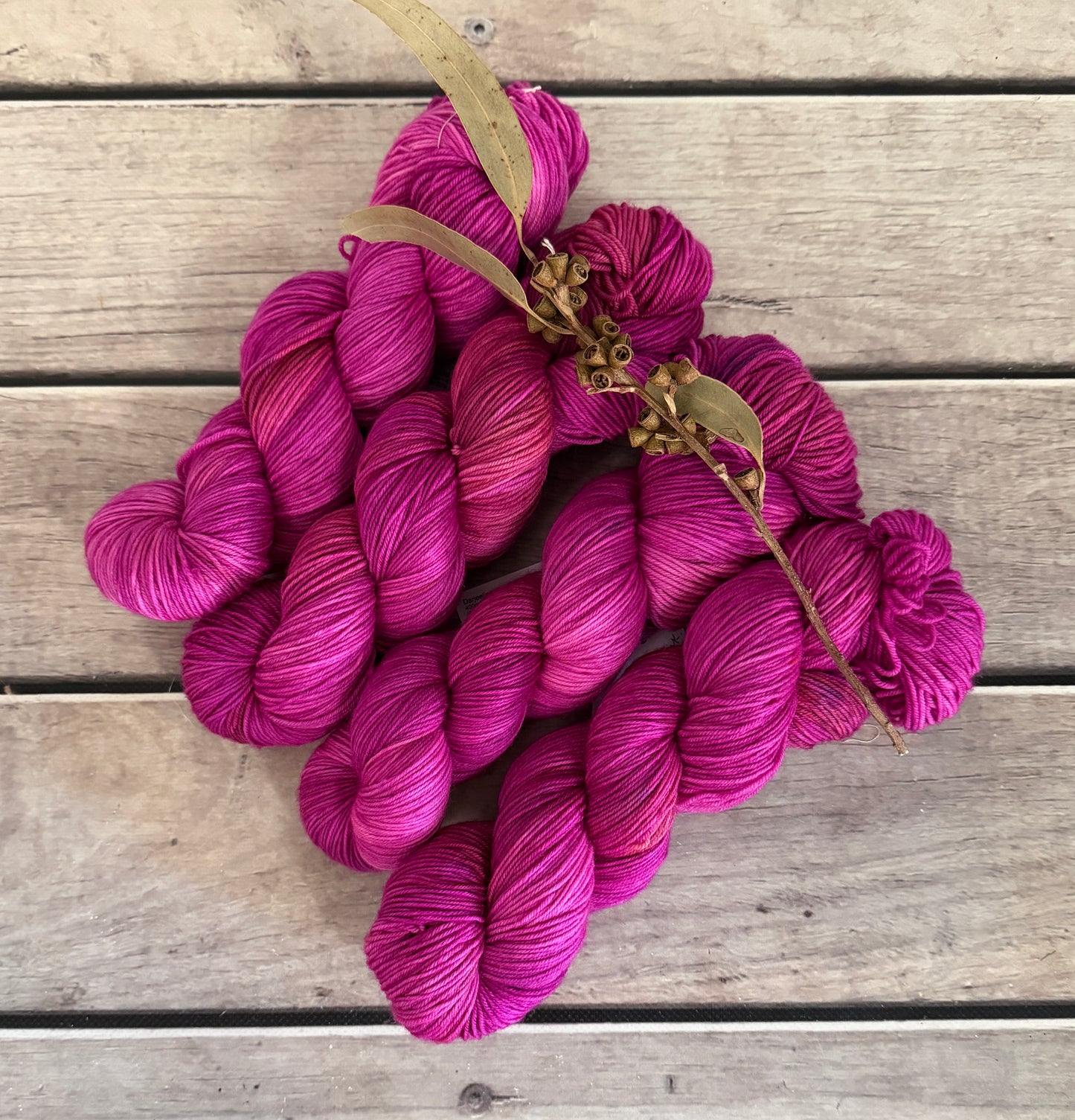 Peony Whisper ooak - 4 ply sock yarn in merino and nylon - Darjeeling 4