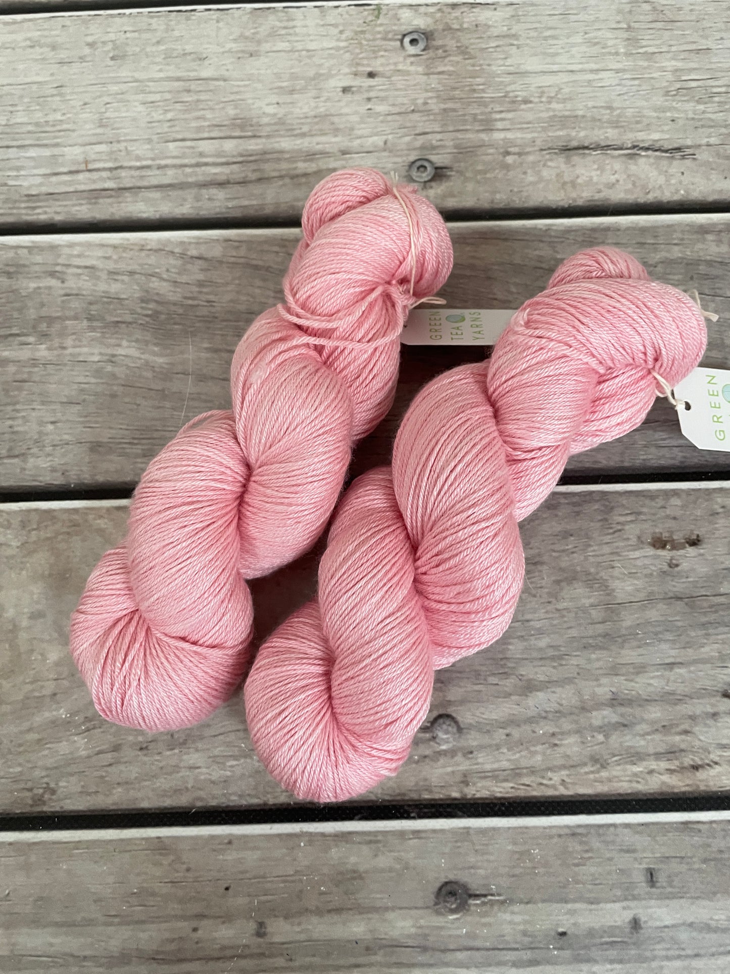 Pretty in Pink - 4ply/fingering - silk and merino yarn - Jasmin 4