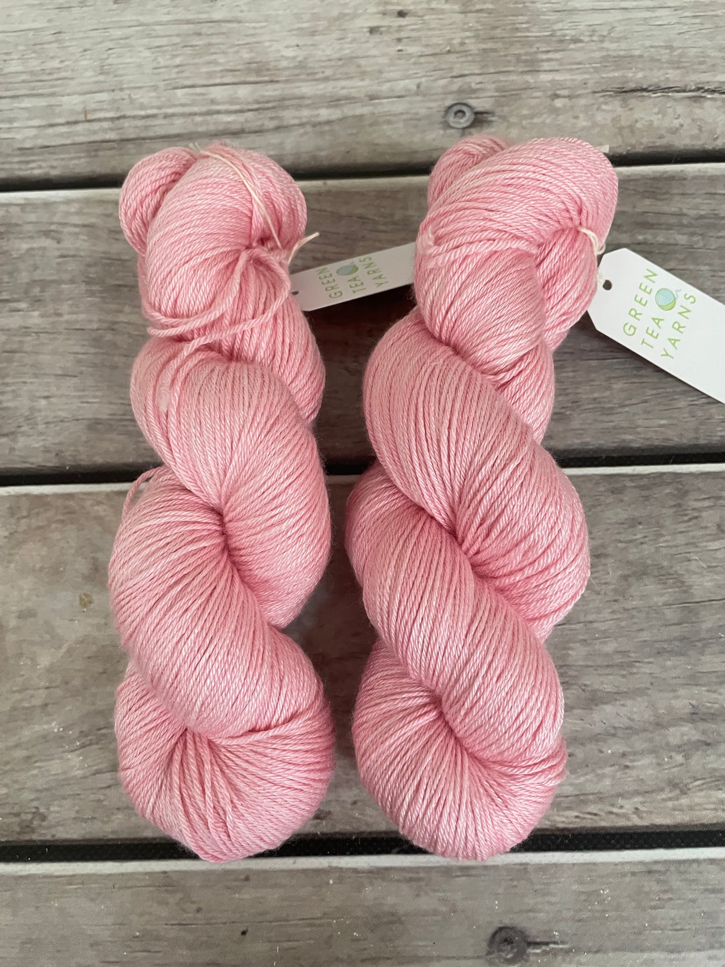 Pretty in Pink - 4ply/fingering - silk and merino yarn - Jasmin 4