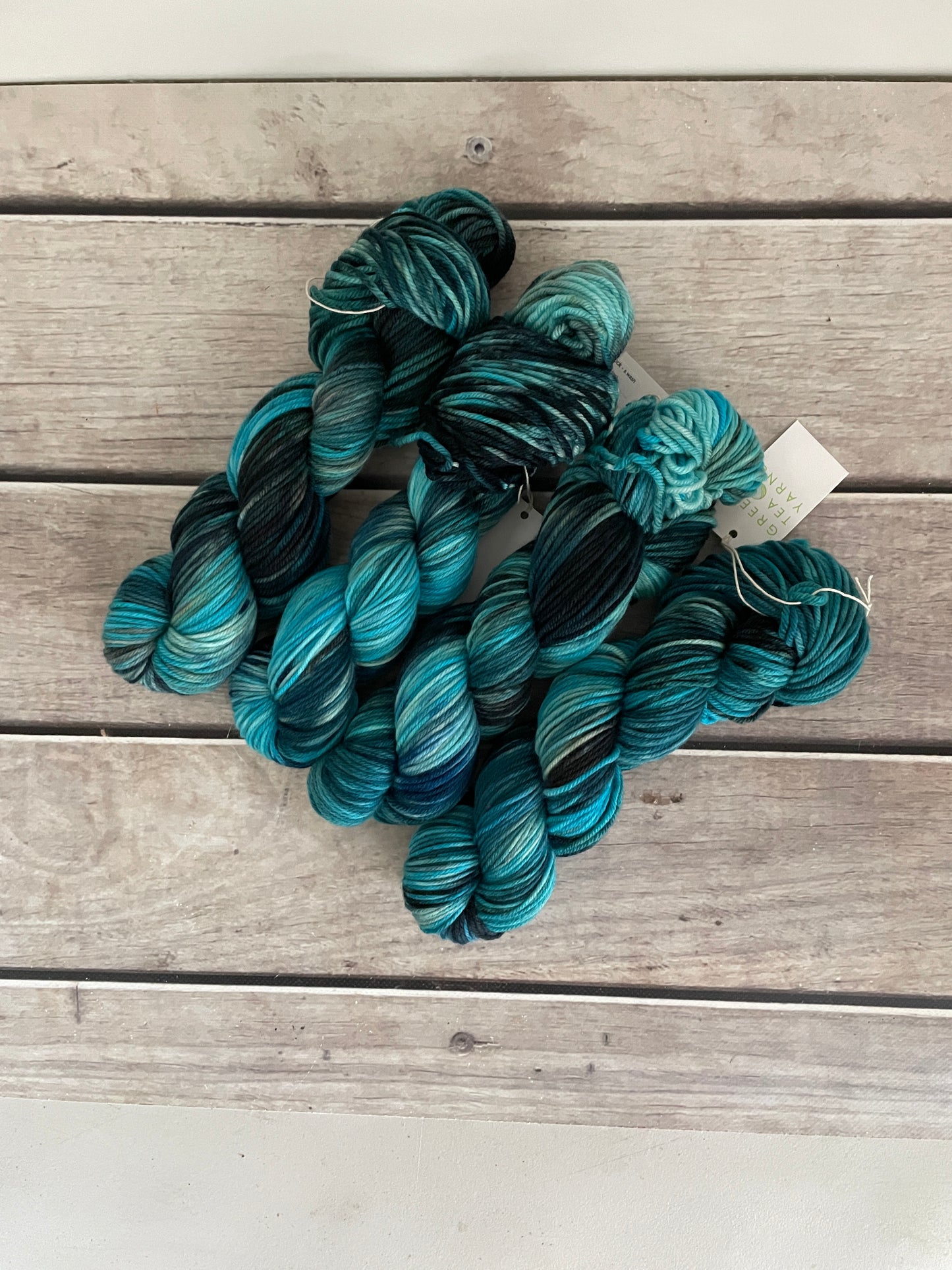 Ice flow ooak - 8 ply merino and nylon sock yarn - Darjeeling DK
