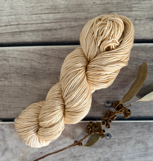 Pale Gold - merino/silk - Jasmine DK