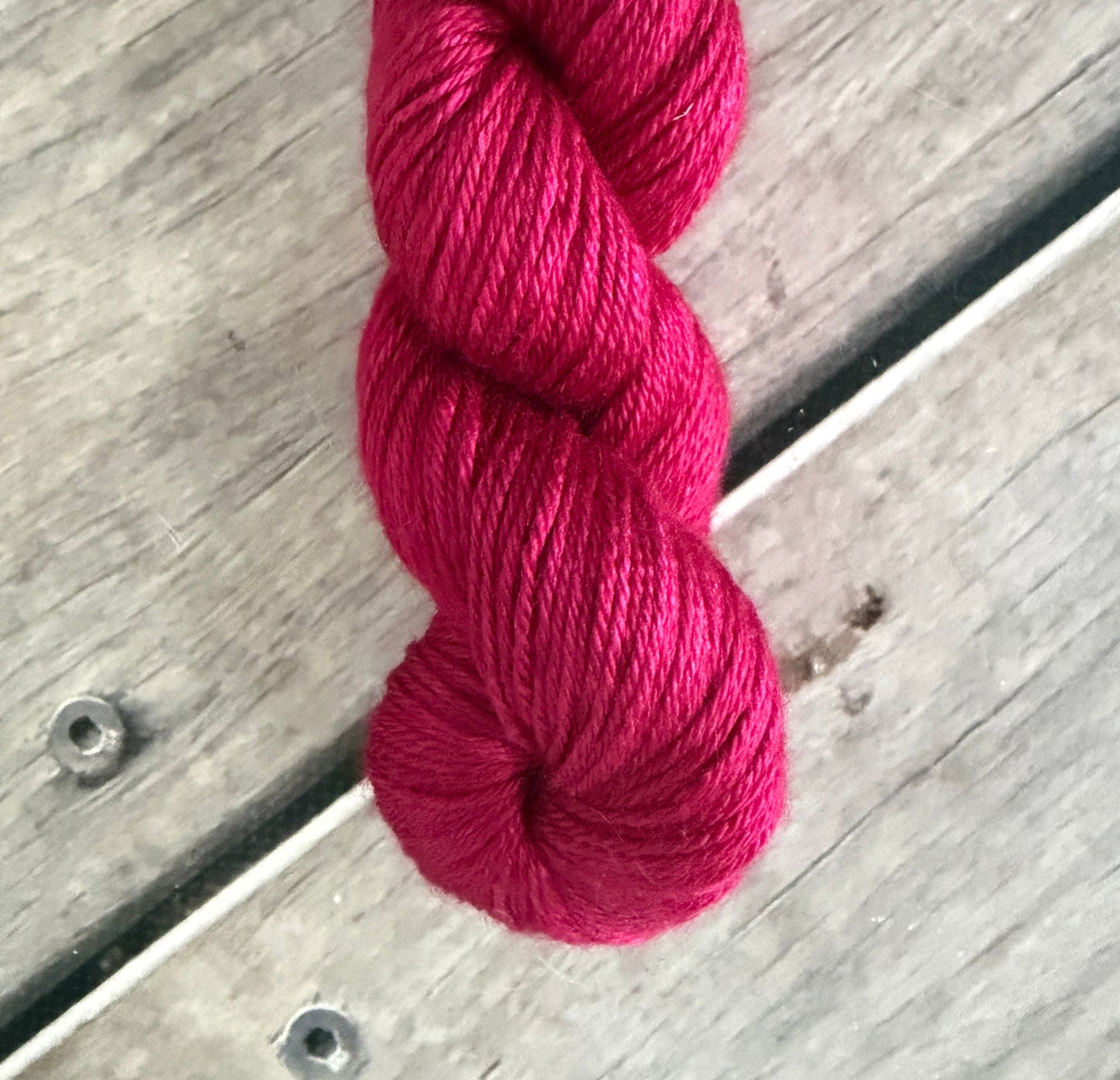 Bush Berries 50g - 4ply/fingering - silk and merino yarn - Jasmine 4