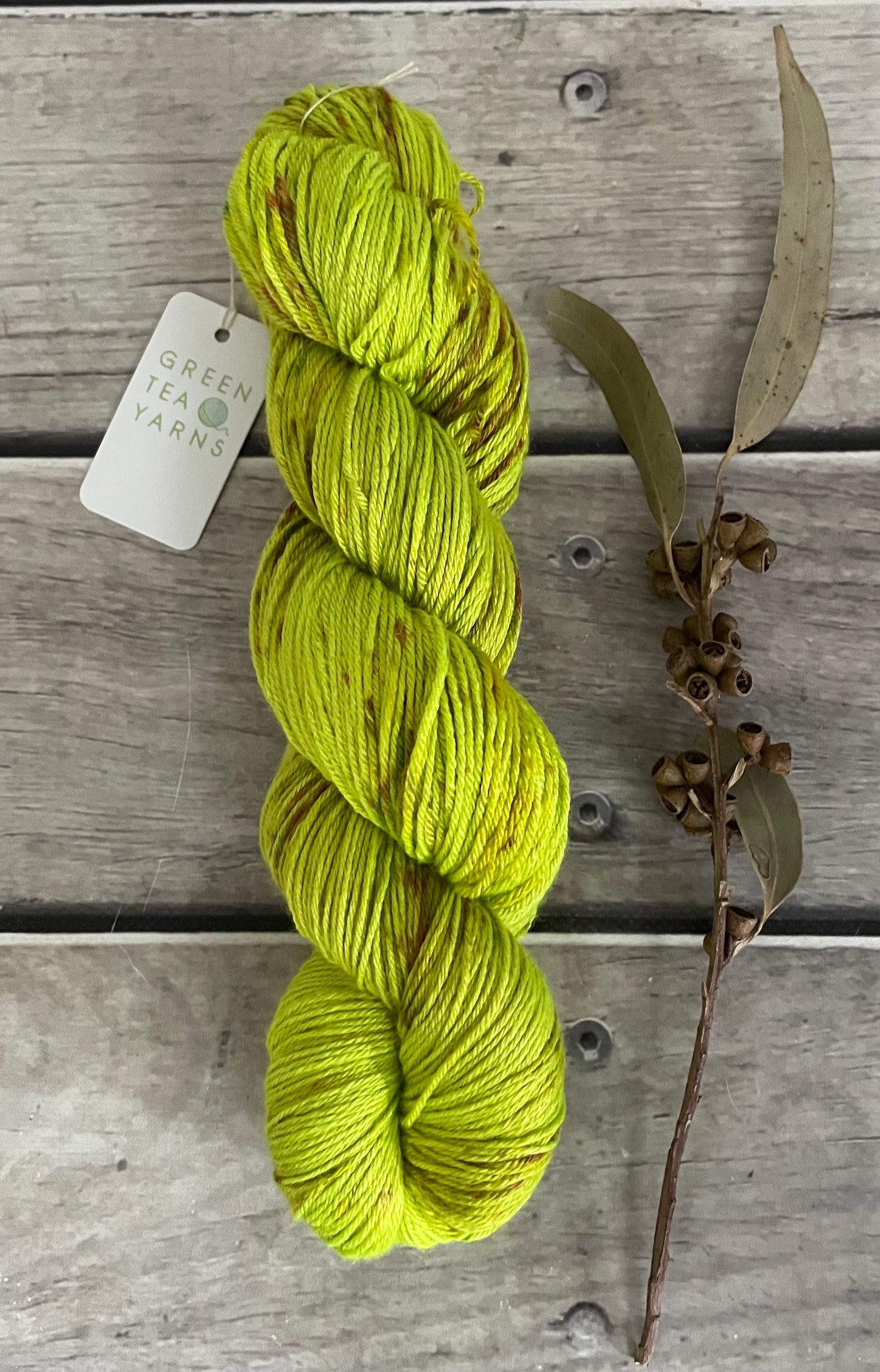Speckled Leaf ooak - 4 ply sock yarn in merino and nylon - Jasmine 4