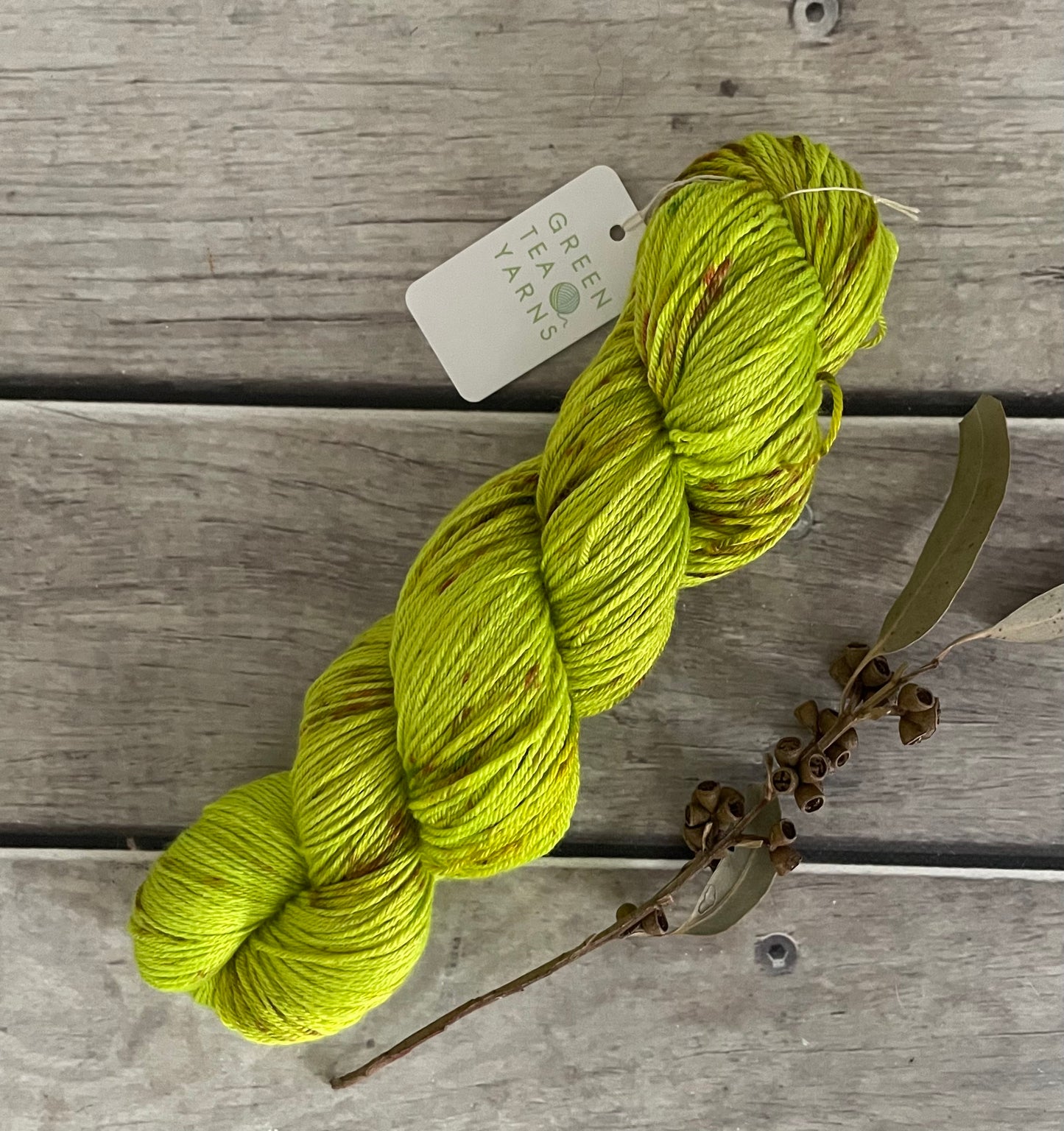 Speckled Leaf ooak - 4 ply sock yarn in merino and nylon - Jasmine 4