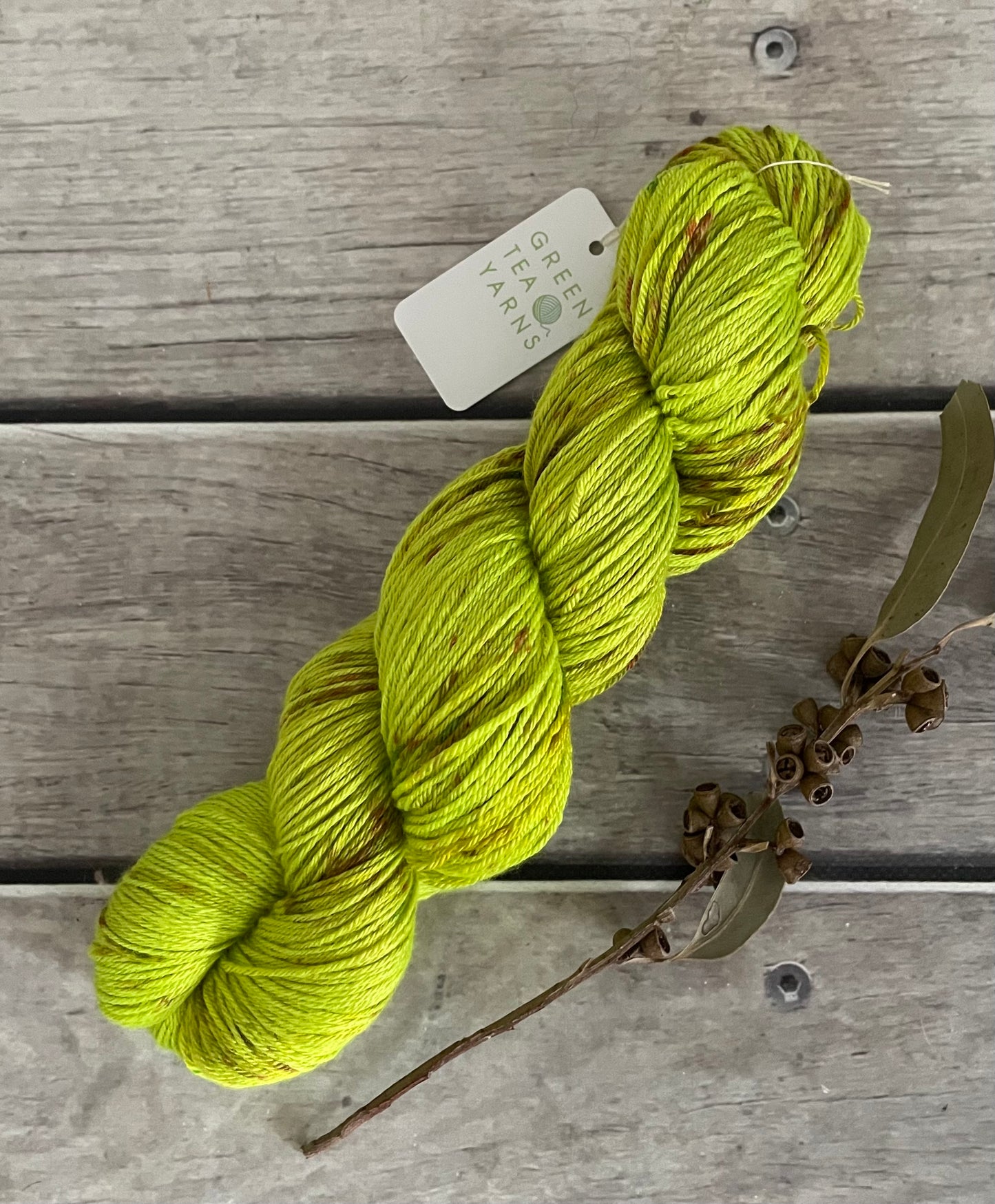 Speckled Leaf ooak - 4 ply sock yarn in merino and nylon - Jasmine 4