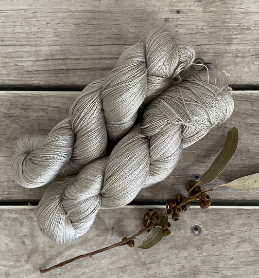 Oysters on the Bay - 2 ply in Mulberry silk - Pekoe (l)