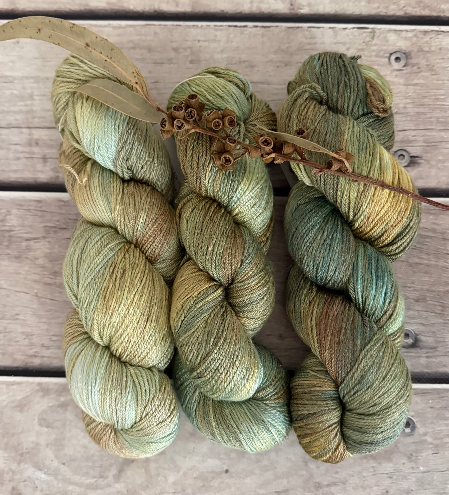 The Mermaids Tale fade : Jasmine 4 merino/silk