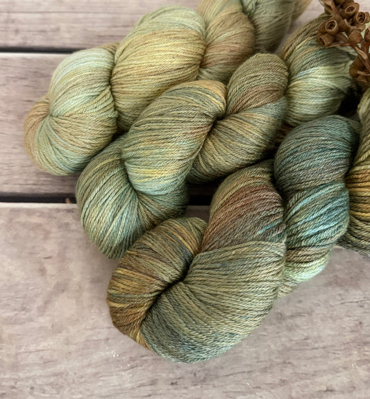 The Mermaids Tale fade : Jasmine 4 merino/silk