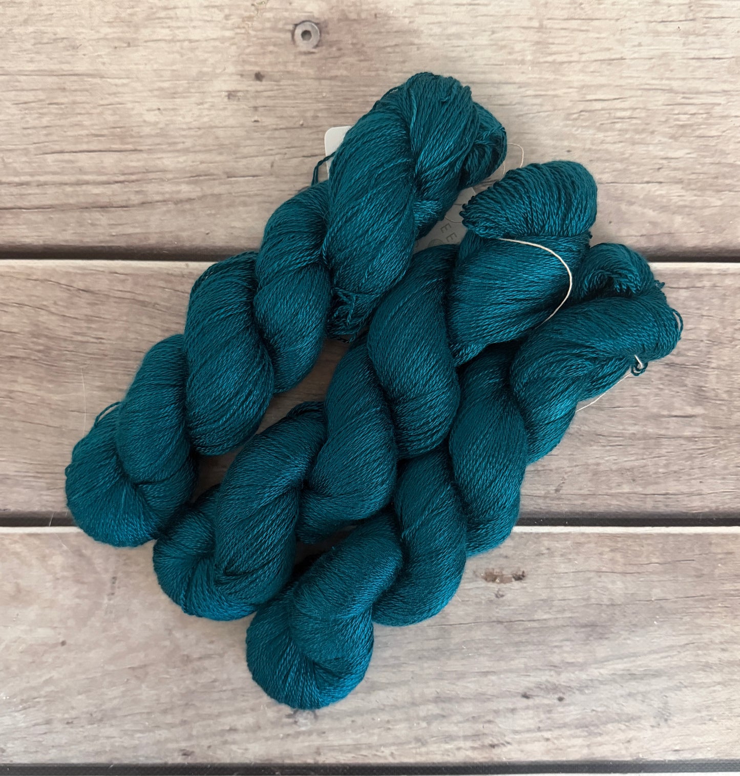 Vintage Button  - 3 ply Mulberry silk - Pekoe (hl)