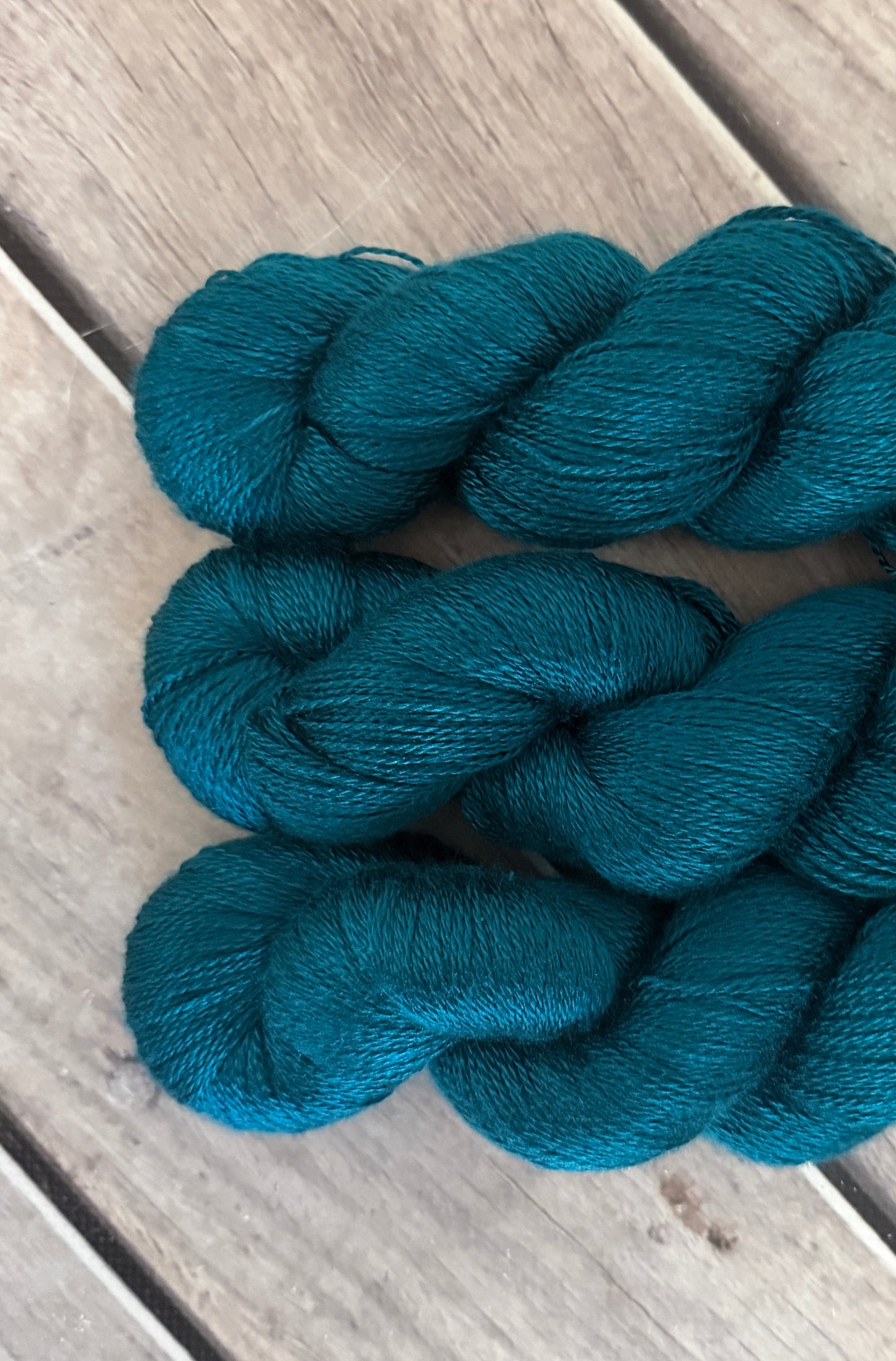 Vintage Button  - 3 ply Mulberry silk - Pekoe (hl)