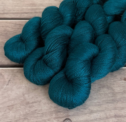 Vintage Button  - 3 ply Mulberry silk - Pekoe (hl)