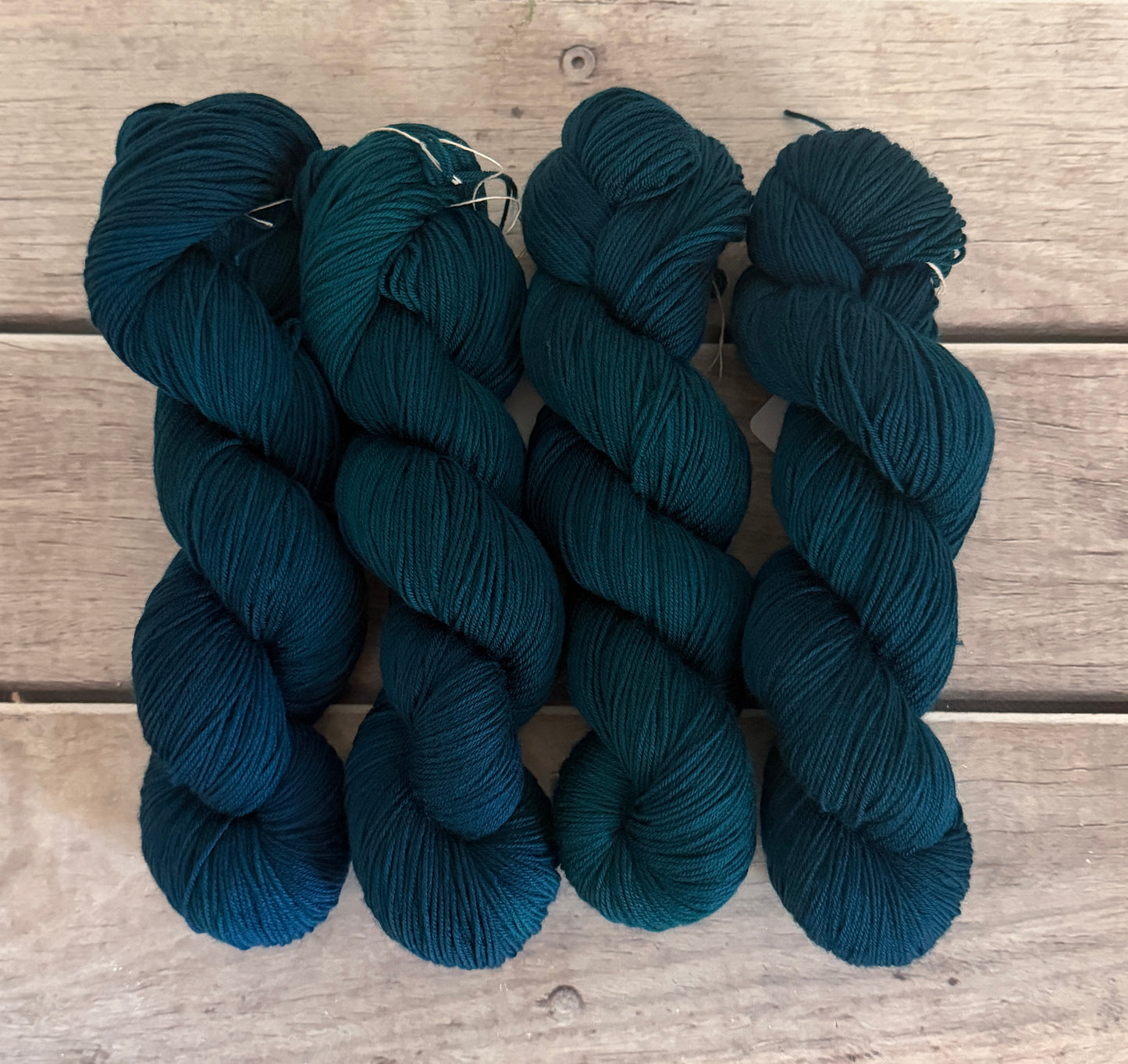 Vintage Button - 4 ply merino/nylon sock yarn - Darjeeling4