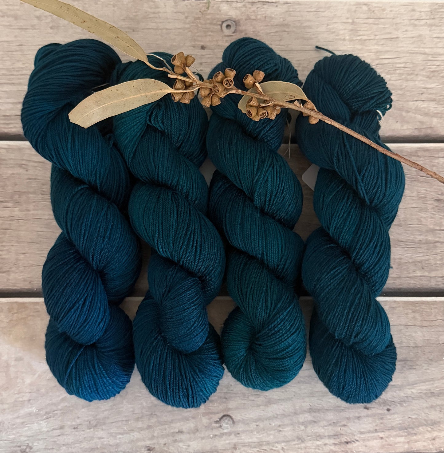 Vintage Button - 4 ply merino/nylon sock yarn - Darjeeling4