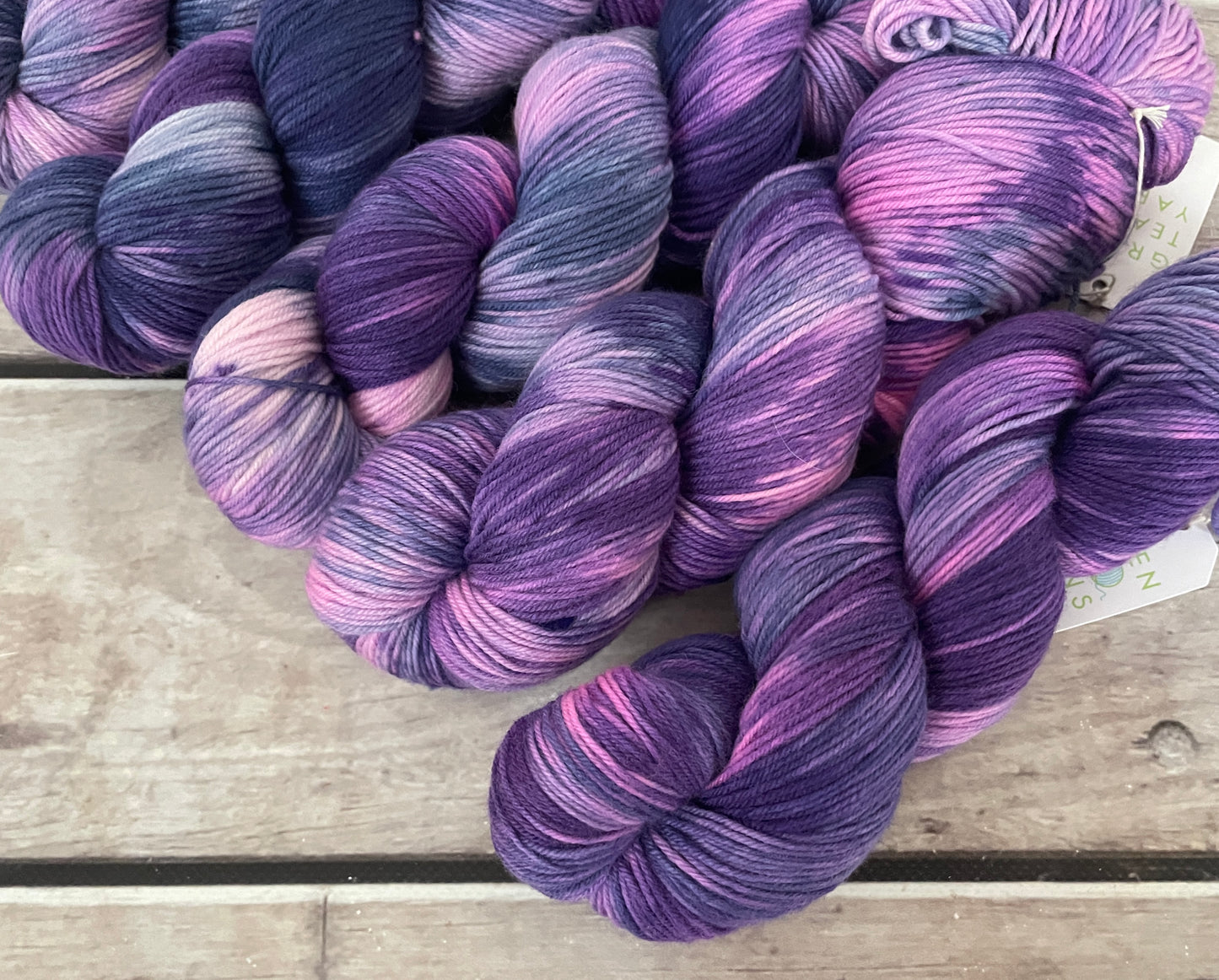 Tropical Sunrise ooak - Darjeeling sock yarn - 4 ply