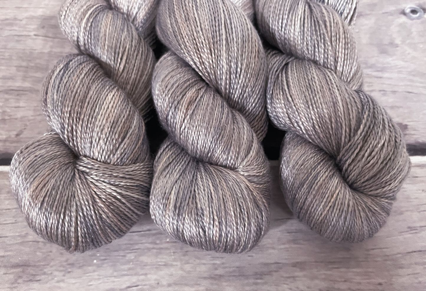Oysters on the Bay - 3 Ply Mulberry Silk - Ginseng hl