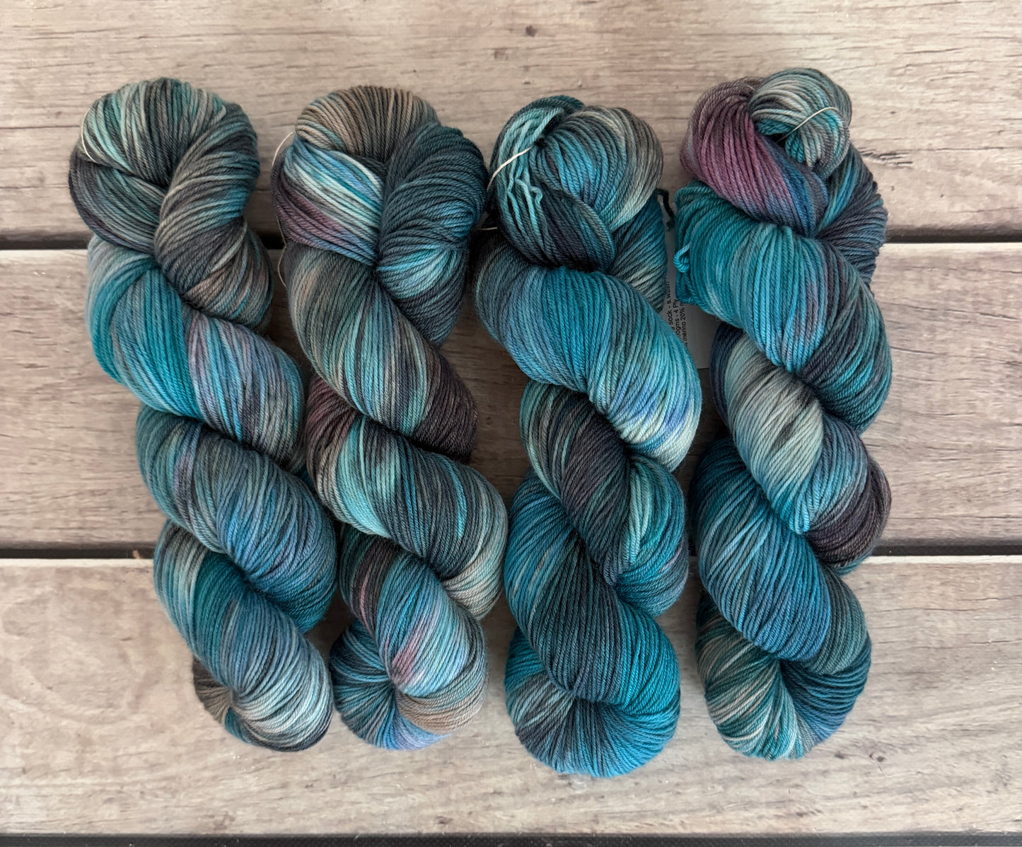 Urban Rain ooak - 4 ply sock yarn in merino and nylon - Darjeeling 4