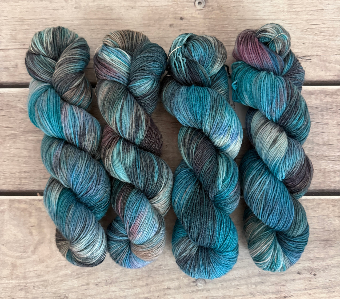 Urban Rain ooak - 4 ply sock yarn in merino and nylon - Darjeeling 4