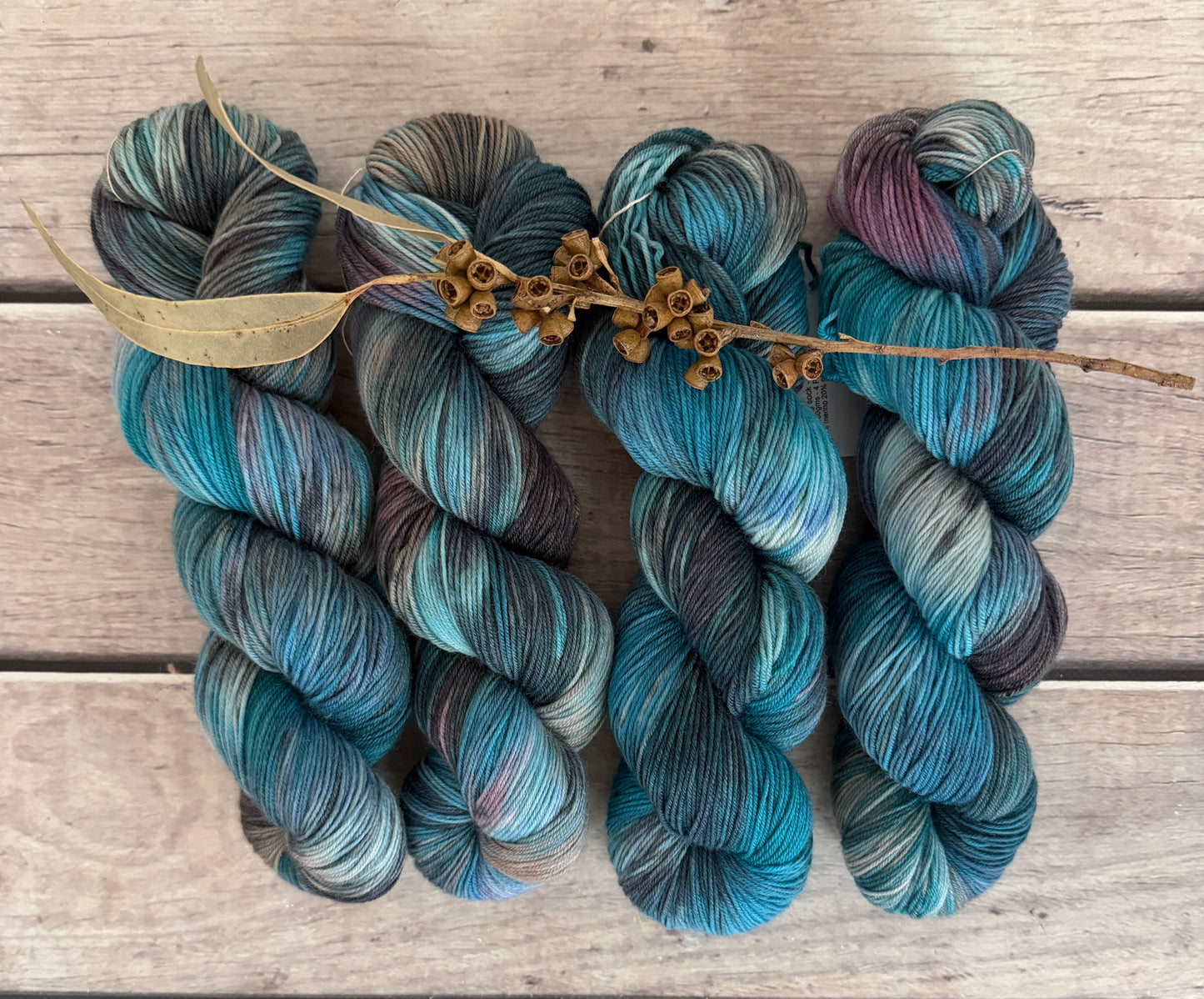 Urban Rain ooak - 4 ply sock yarn in merino and nylon - Darjeeling 4