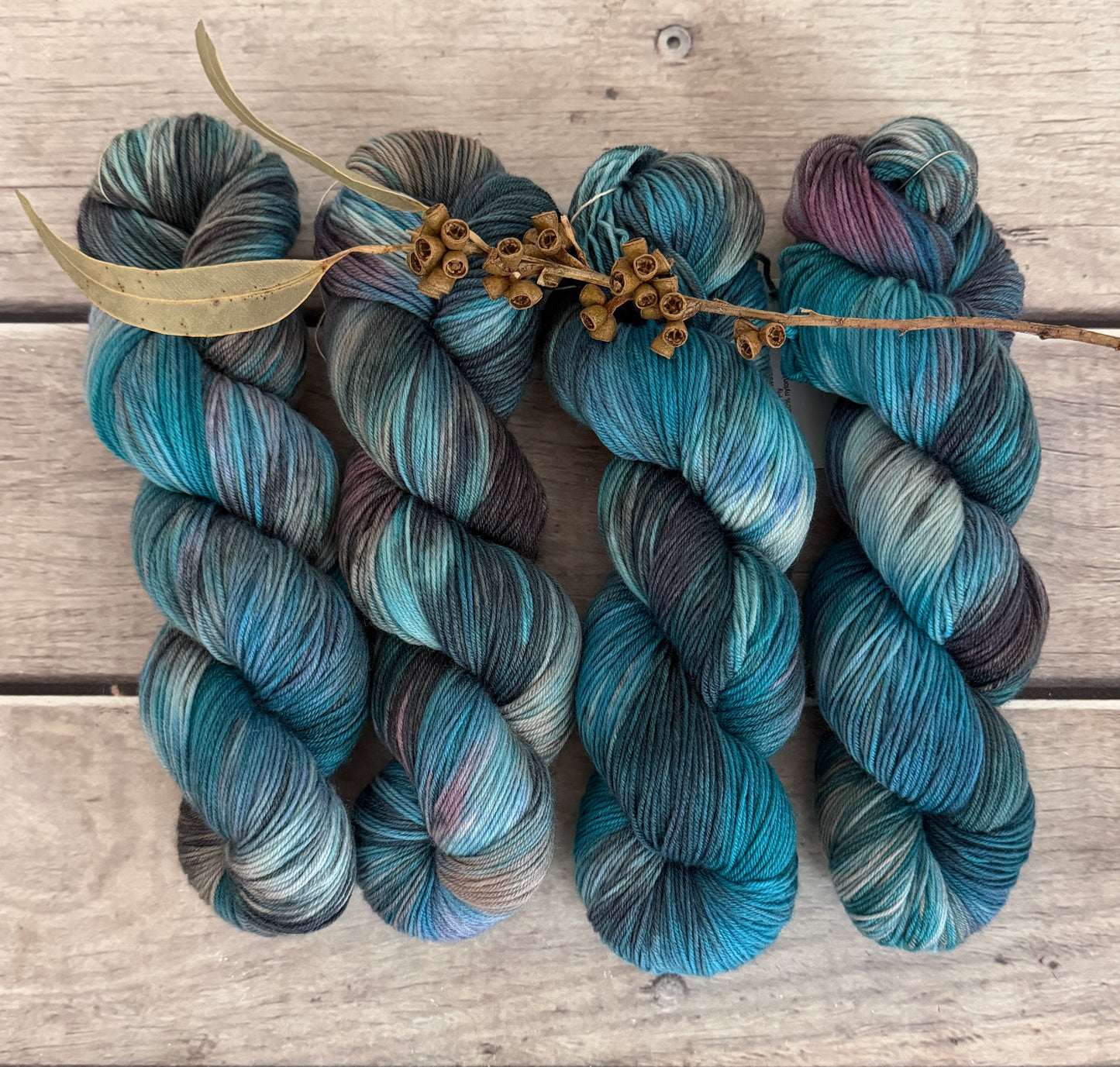 Urban Rain ooak - 4 ply sock yarn in merino and nylon - Darjeeling 4