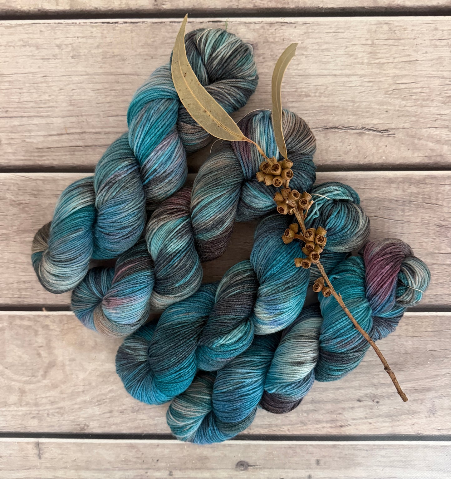 Urban Rain ooak - 4 ply sock yarn in merino and nylon - Darjeeling 4