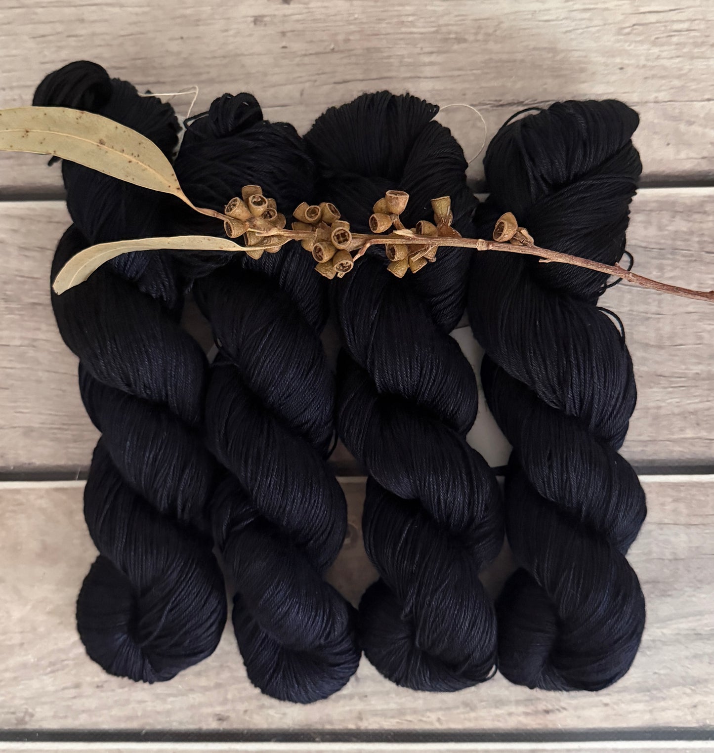 Dark Night - 4 ply Mulberry silk - Pekoe f