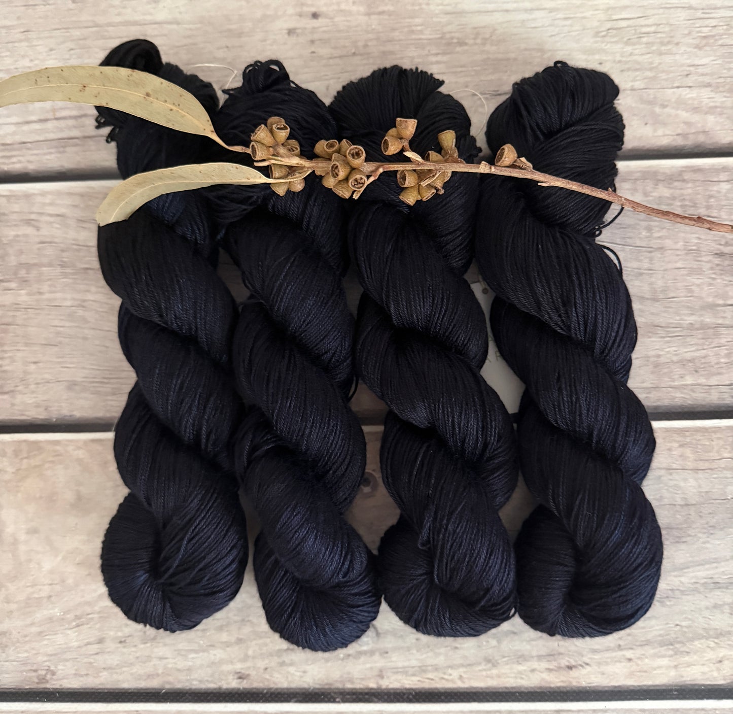 Dark Night - 4 ply Mulberry silk - Pekoe f