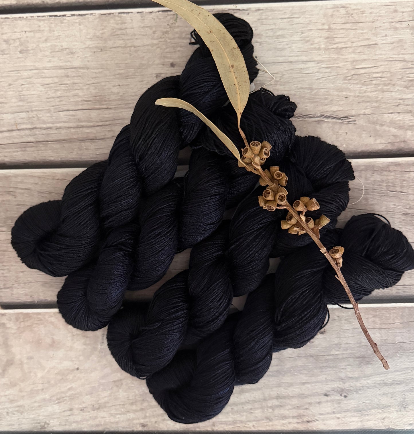 Dark Night - 4 ply Mulberry silk - Pekoe f