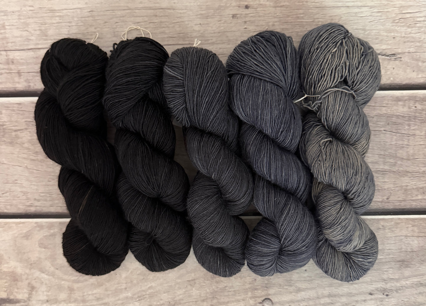 Echoes_ 5 skein fade_sw merino_Pine