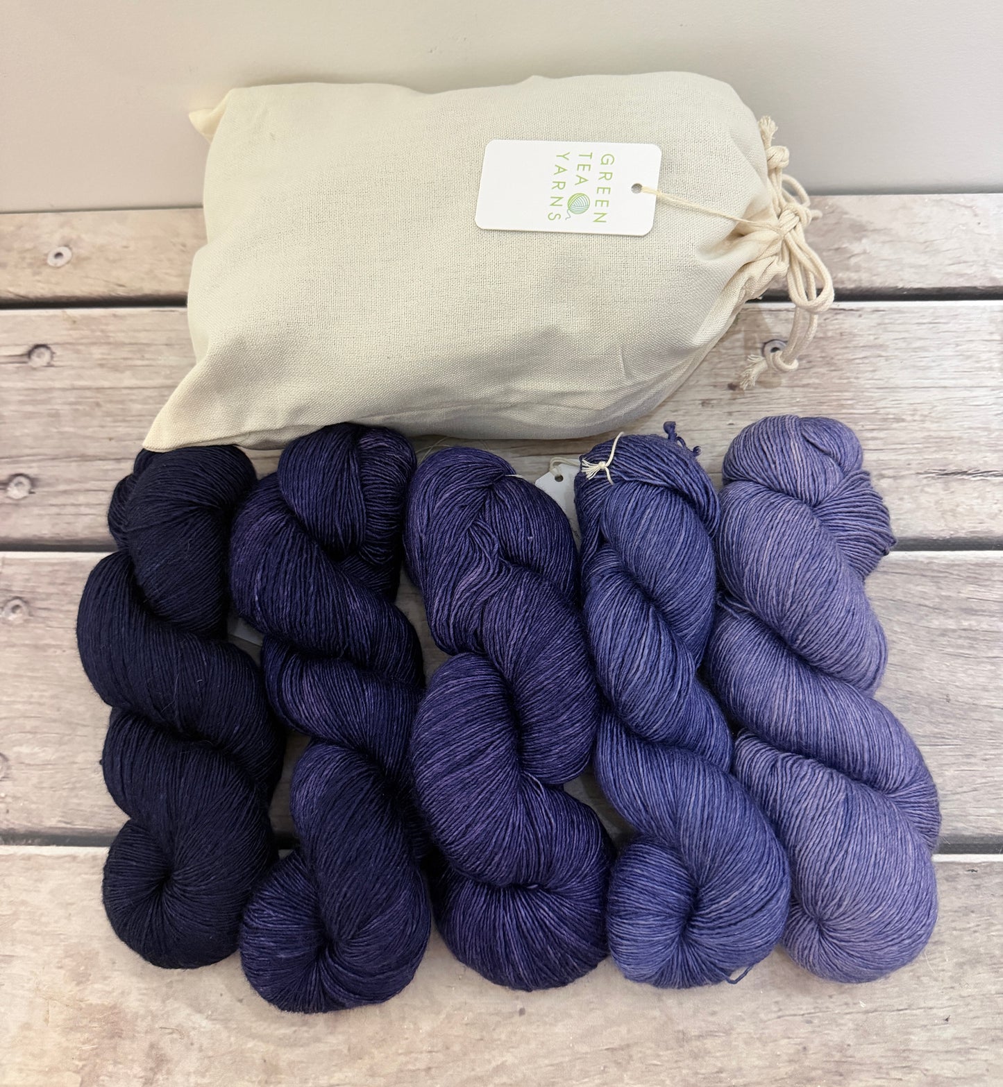 Gloaming - 5 skein set - 4 ply single/Osmanthus
