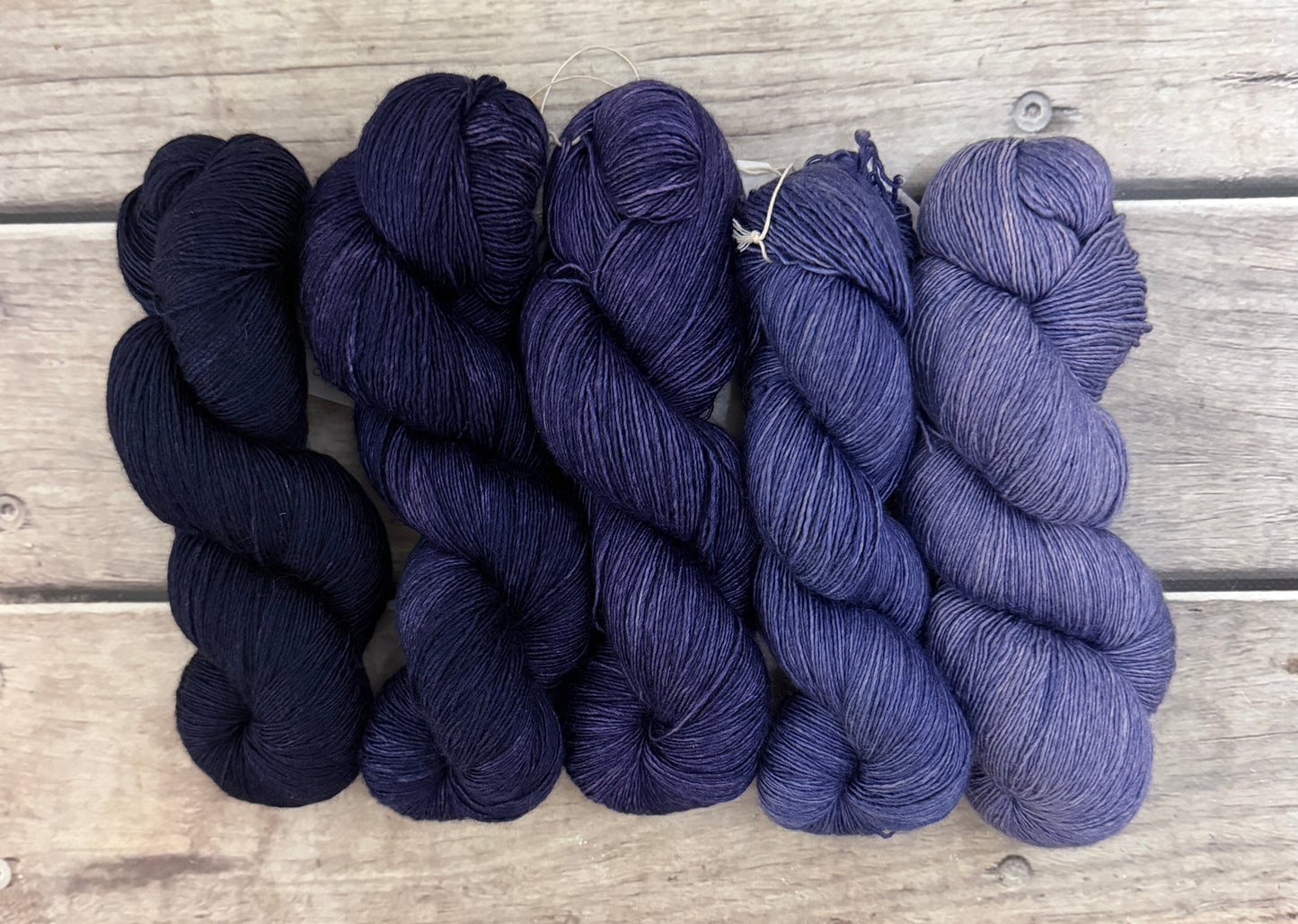 Gloaming - 5 skein set - 4 ply single/Osmanthus
