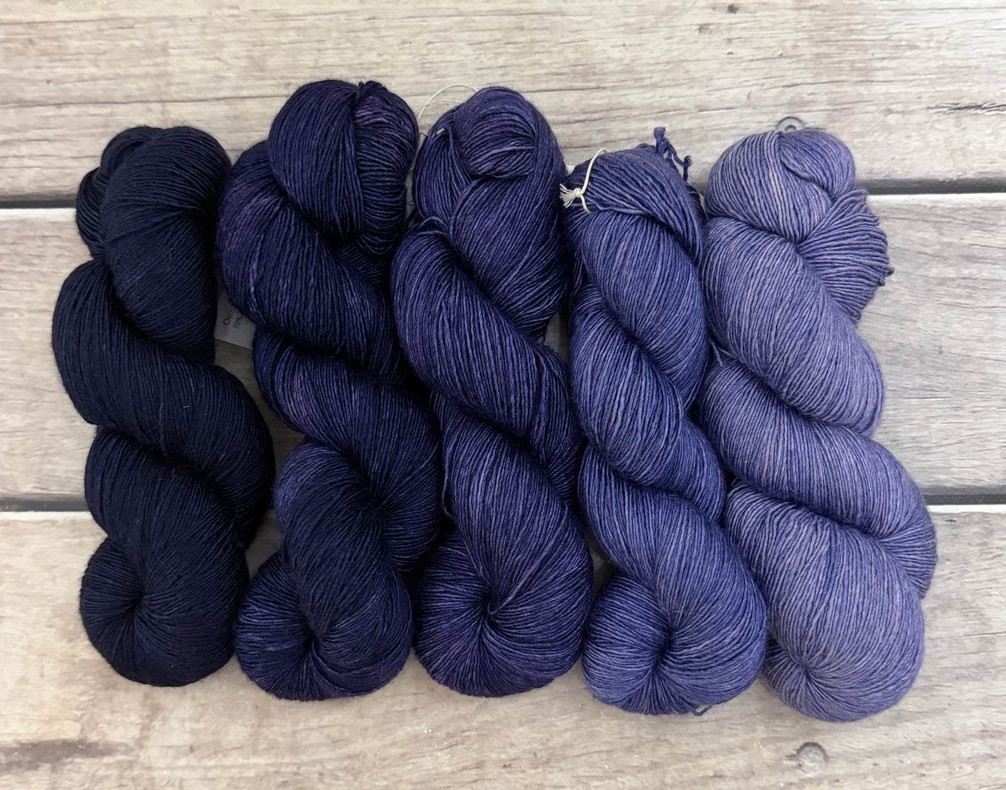 Gloaming - 5 skein set - 4 ply single/Osmanthus