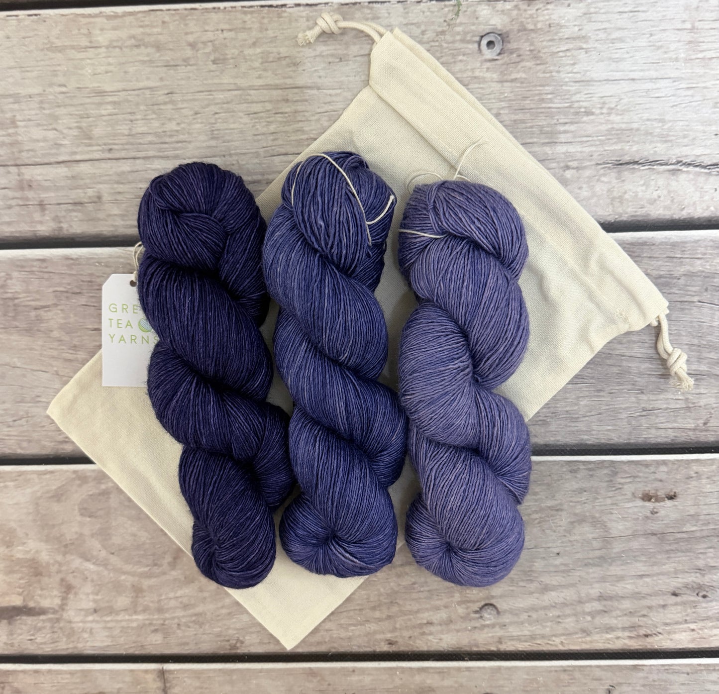 Gloam - 3 skein set - 4 ply single/Osmanthus