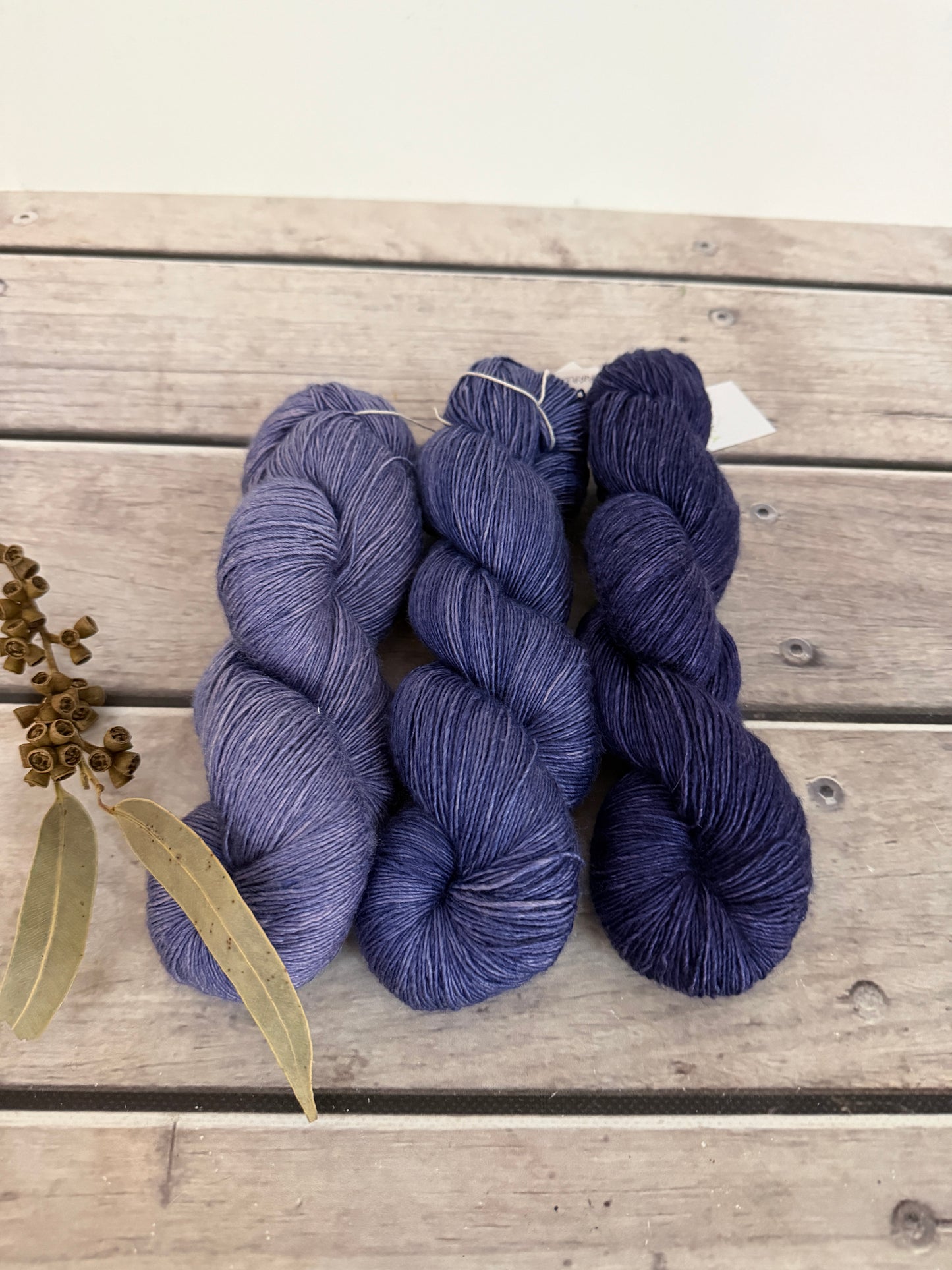 Gloam - 3 skein set - 4 ply single/Osmanthus