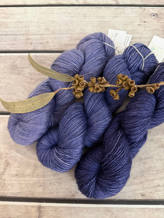 Gloam - 3 skein set - 4 ply single/Osmanthus