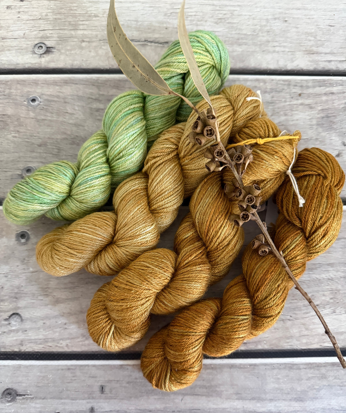 Wheatfields Short Fade - Jasmine merino/silk yarn - 4 ply