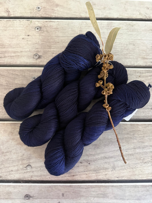 Neon Cuckoo Bee #1 - 4 ply sock yarn in merino/nylon - Darjeeling 4