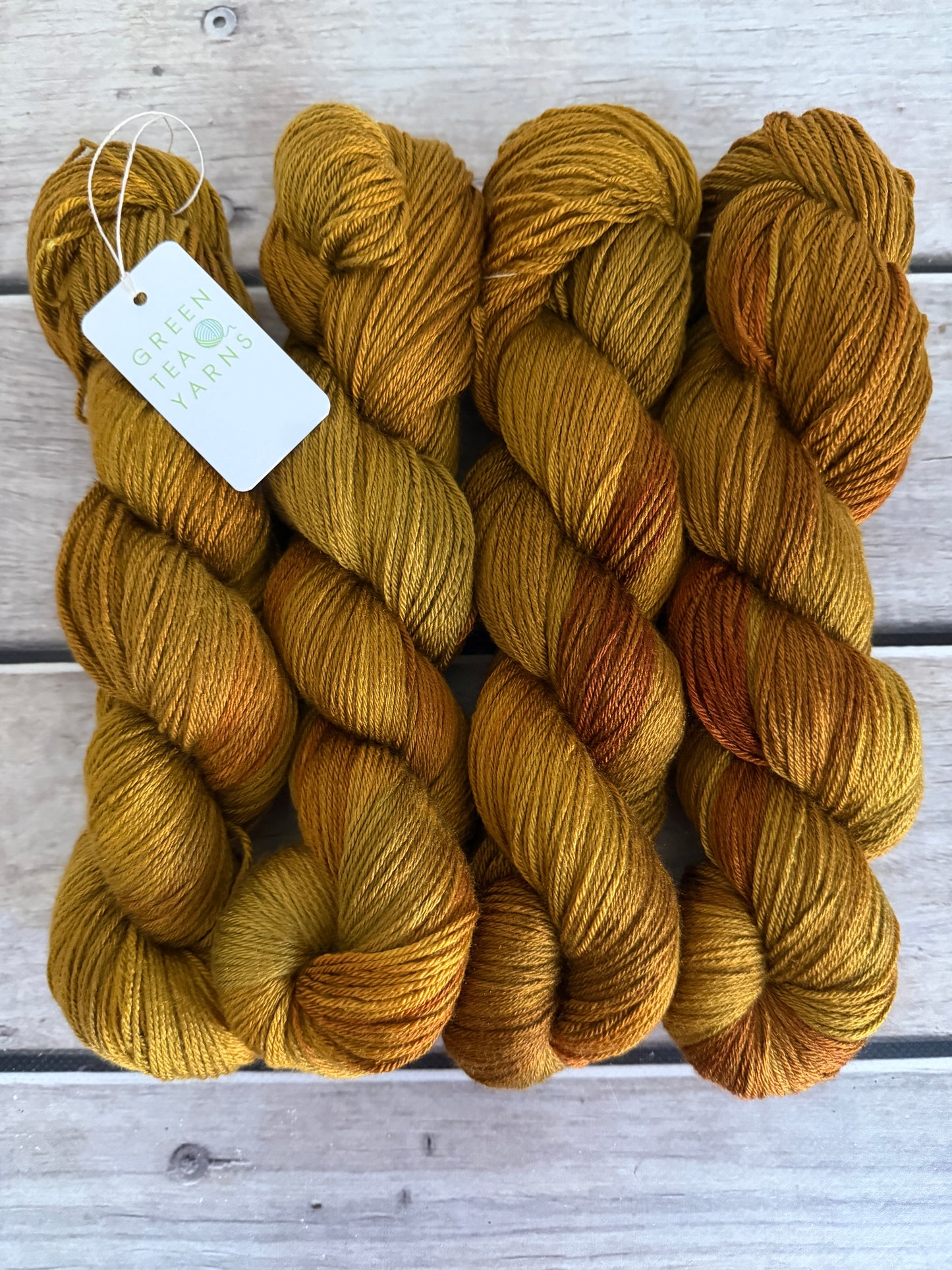 Ming Tile - 4ply/fingering - silk and merino - Jasmin 4