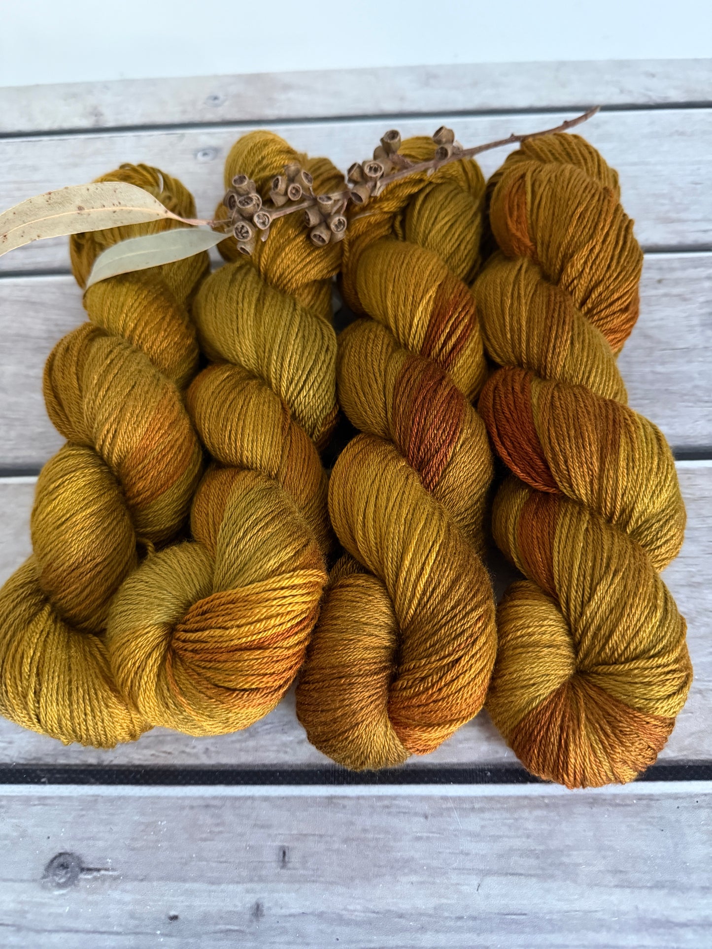 Ming Tile - 4ply/fingering - silk and merino - Jasmin 4