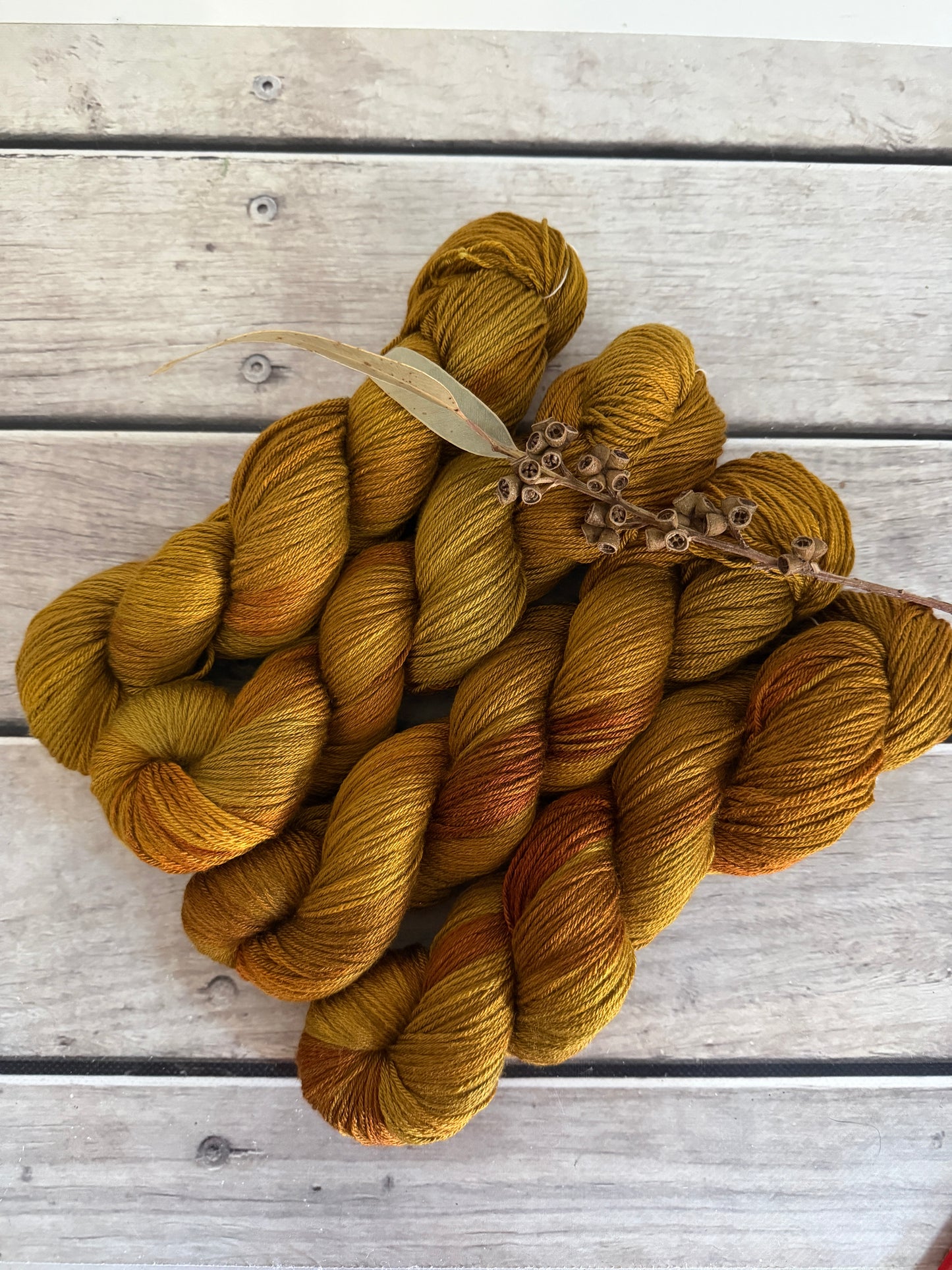 Ming Tile - 4ply/fingering - silk and merino - Jasmin 4