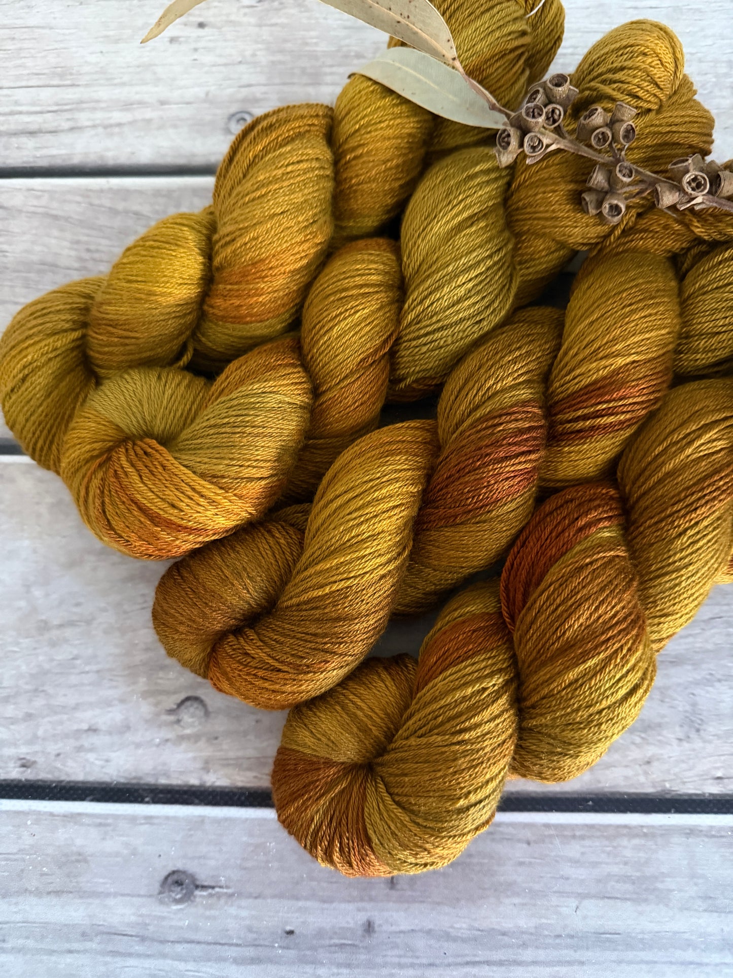 Ming Tile - 4ply/fingering - silk and merino - Jasmin 4
