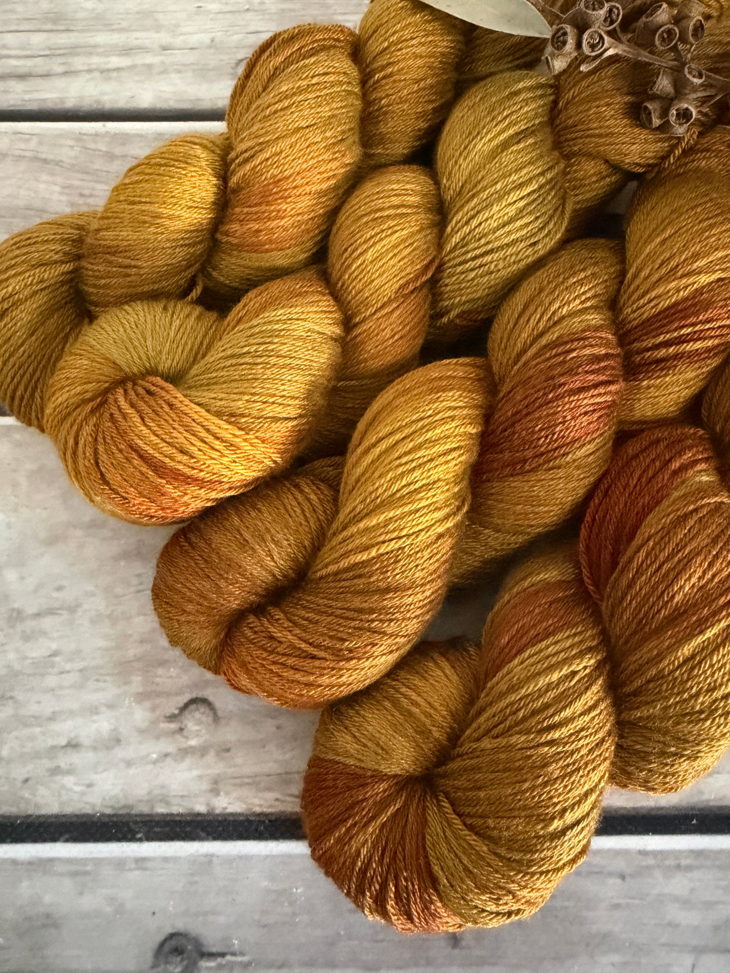 Ming Tile - 4ply/fingering - silk and merino - Jasmin 4