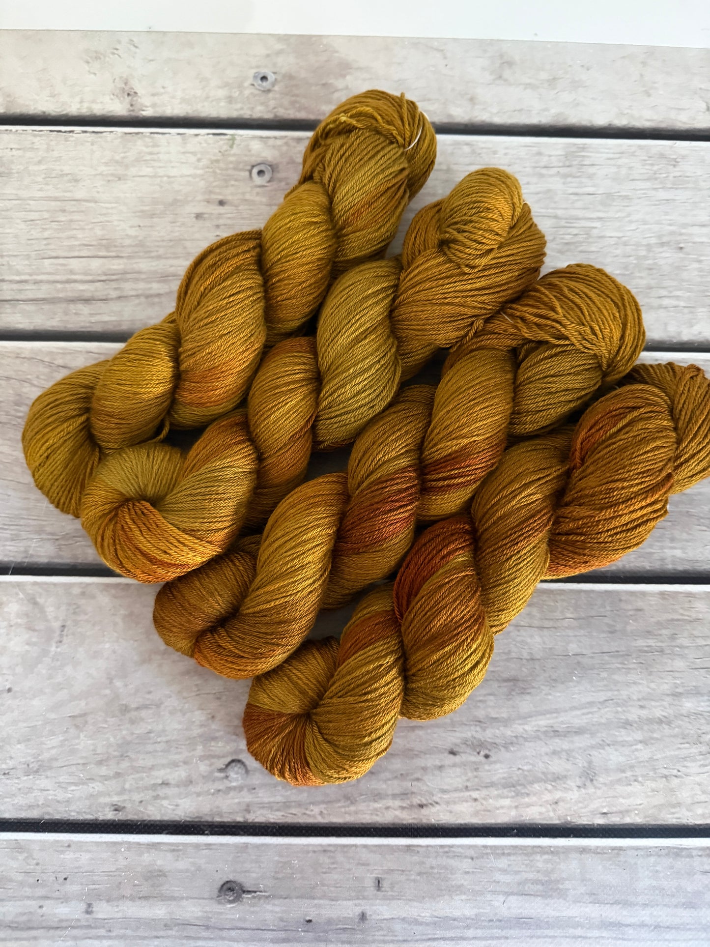 Ming Tile - 4ply/fingering - silk and merino - Jasmin 4