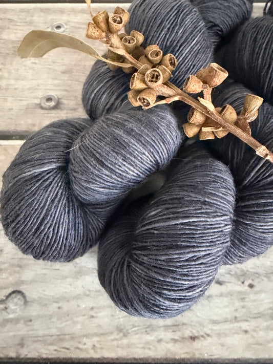 Storm Crow ooak - sw 4 ply merino single _ Pine