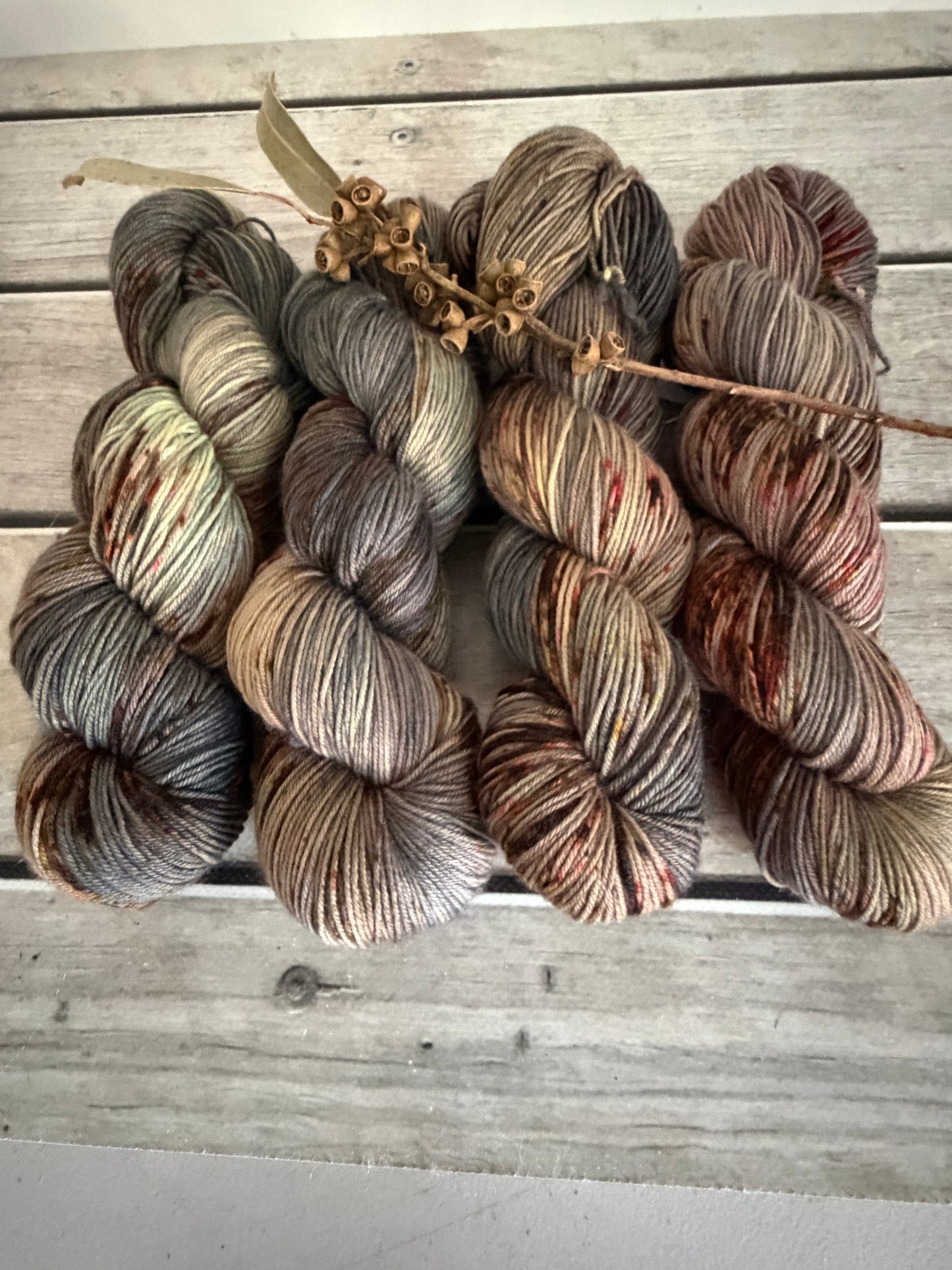 Old Stone Wall ooak - 4 ply sock yarn in merino and nylon - Darjeeling 4