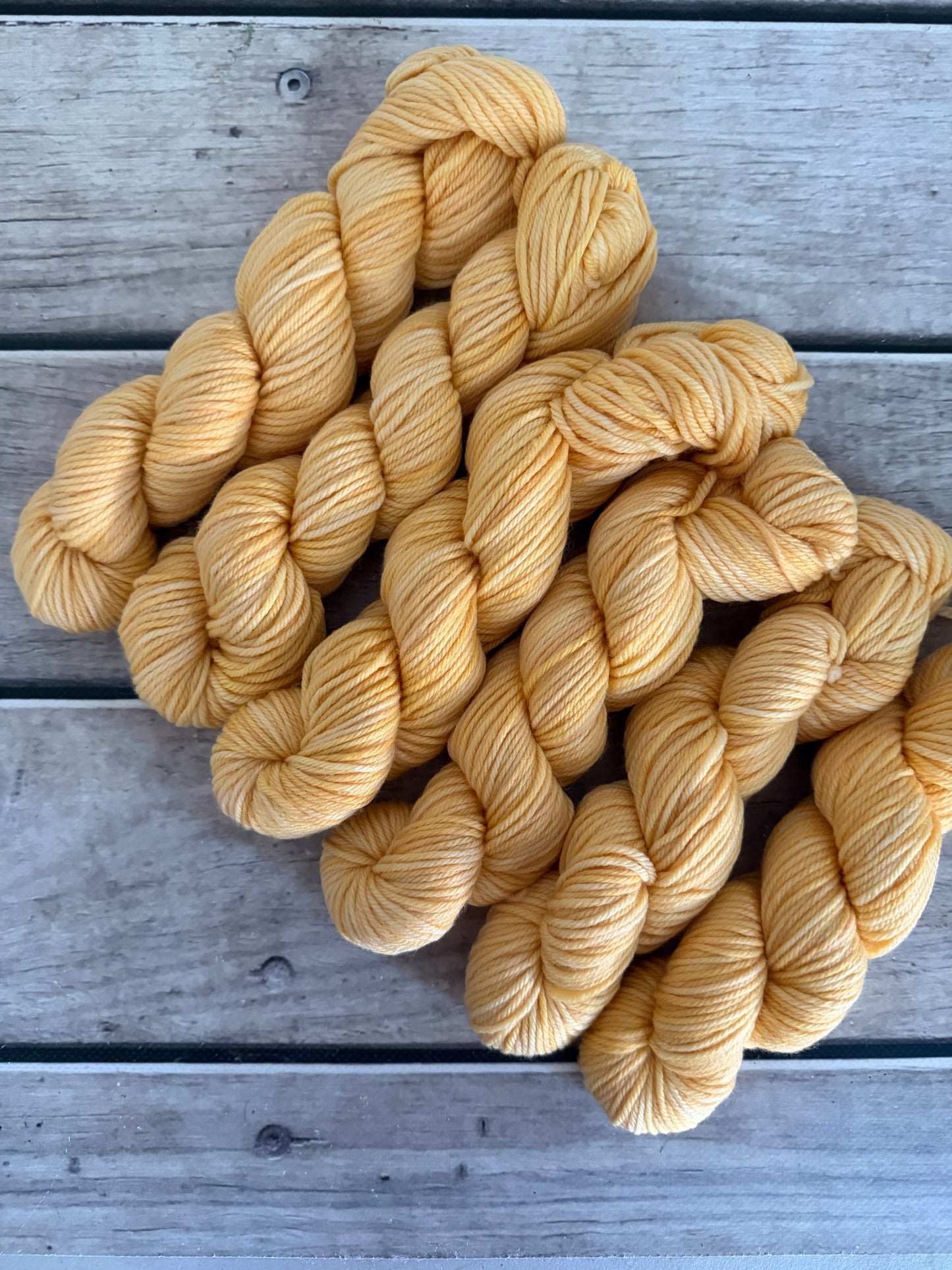 Honeybush - Darjeeling DK sock yarn - 8 ply (50g skeins)