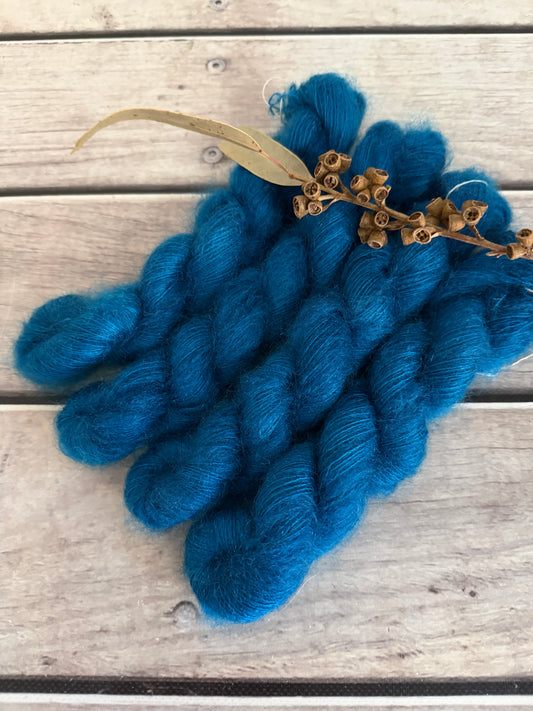 Suede Shoes ooak - 2 ply Silk / Mohair - Shui Yun (20g)