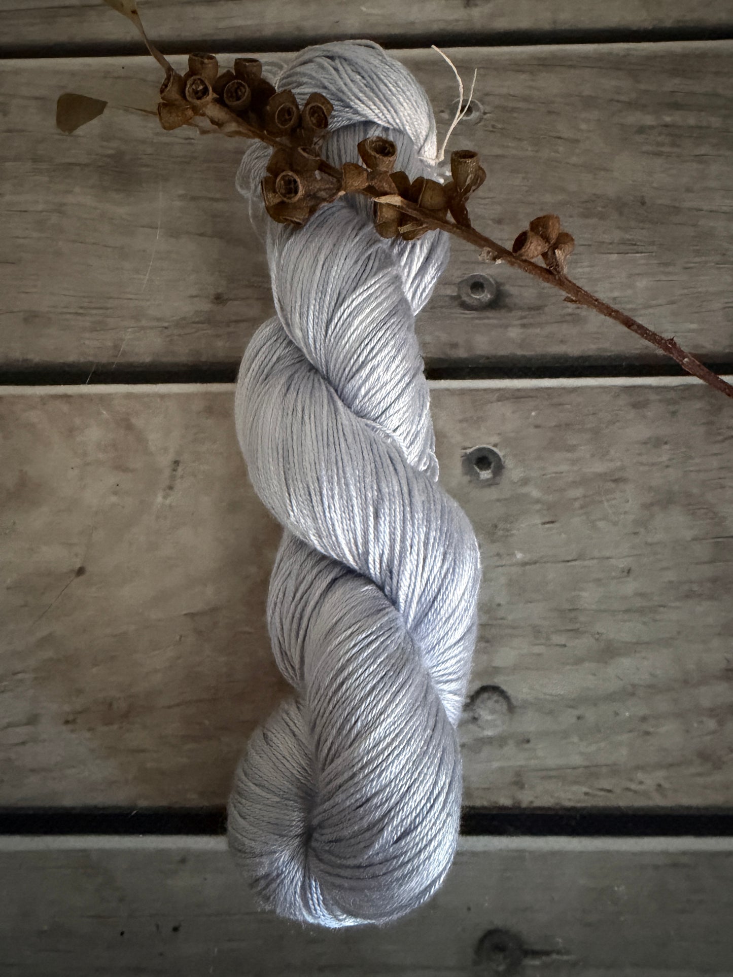 Moonlit - 4 ply in Mulberry silk - Pekoe f